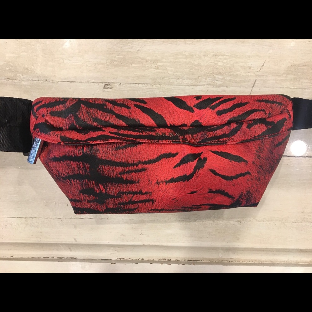 NWT DKNY Women’s Leopard Belt Bag Fanny Pack